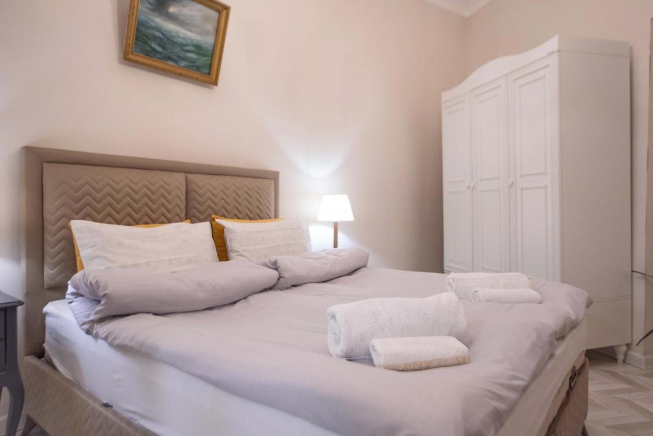 Old Town-Booking Apartment تبليسي المظهر الخارجي الصورة