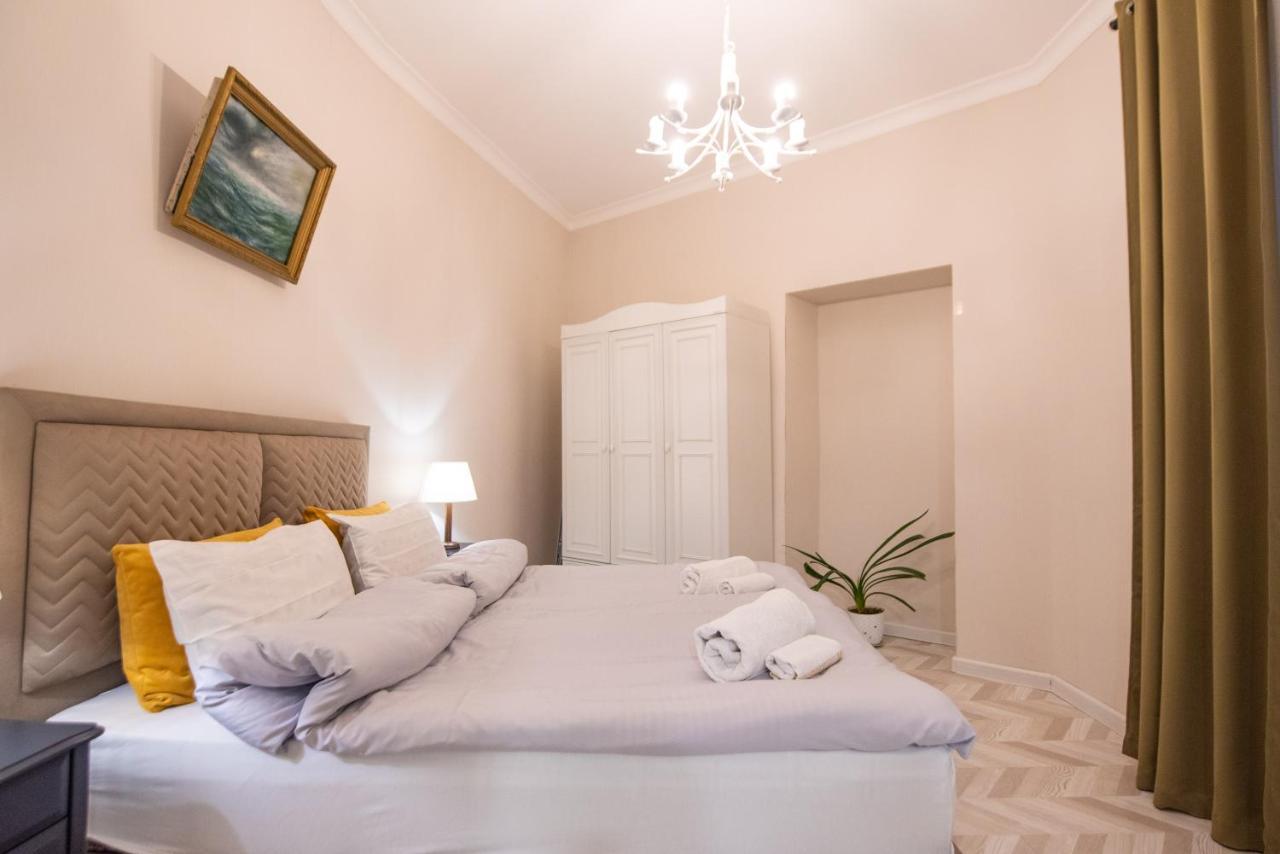 Old Town-Booking Apartment تبليسي المظهر الخارجي الصورة