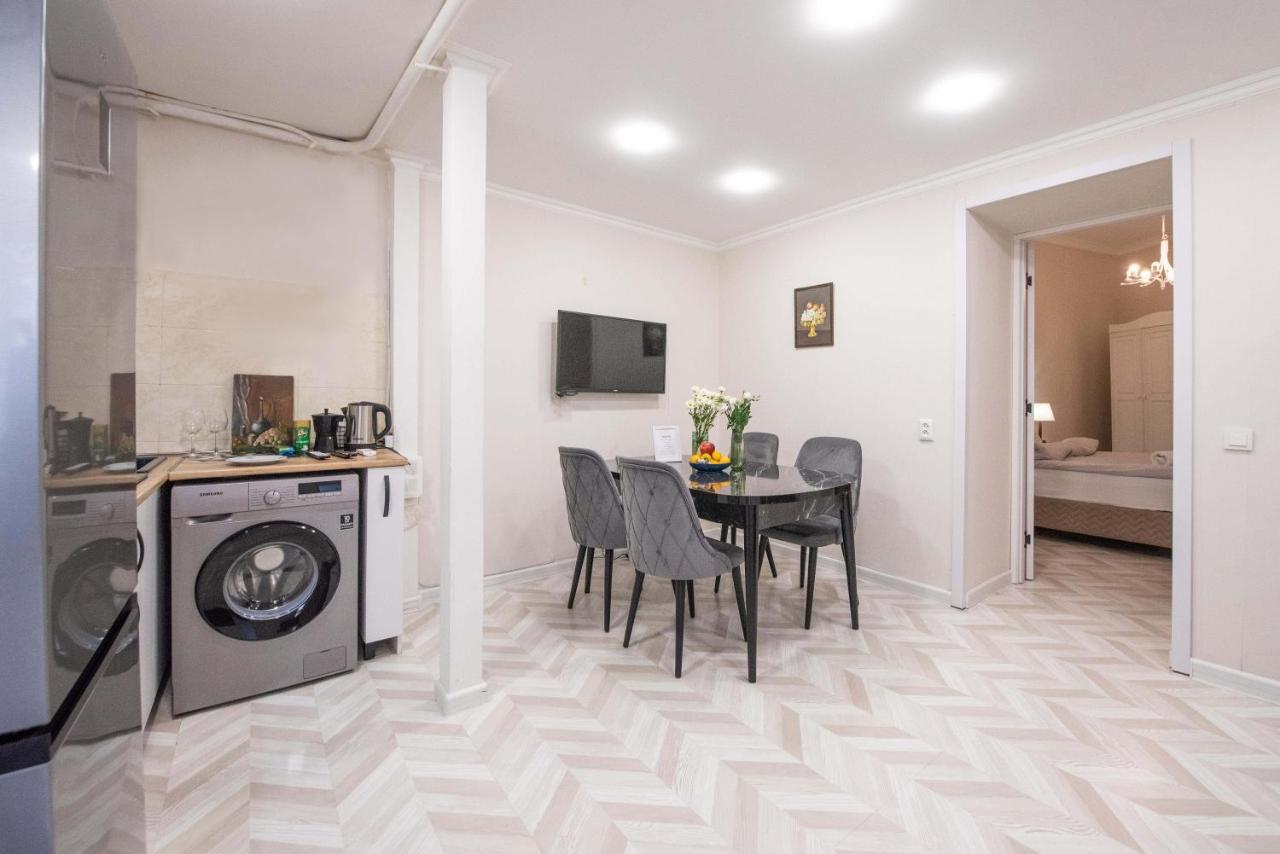 Old Town-Booking Apartment تبليسي المظهر الخارجي الصورة